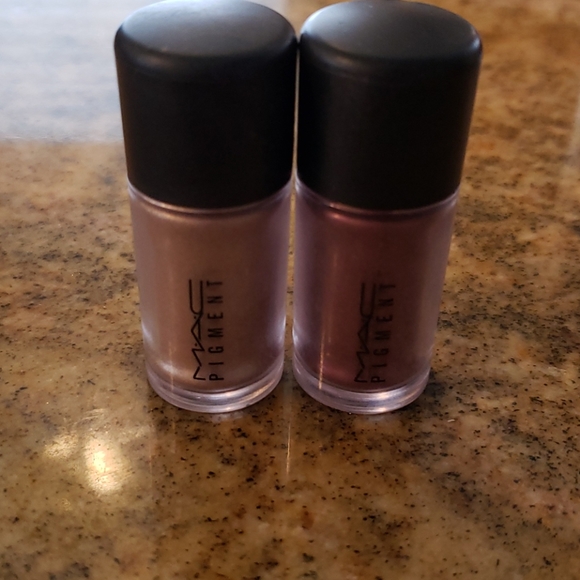 MAC Cosmetics Other - NWT lot of 2 pigment pots